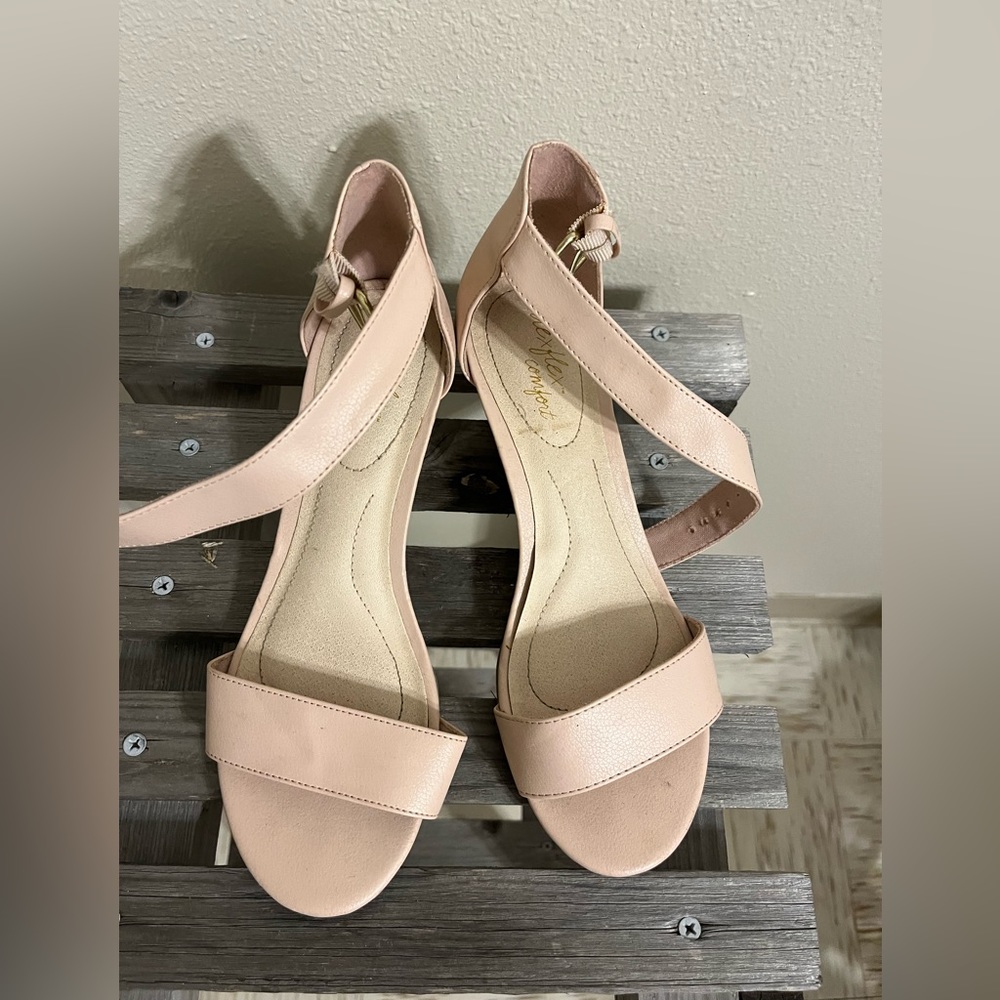 dexflex comfort women’s shoes